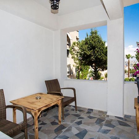 8 Rooms House Balcova Exterior photo