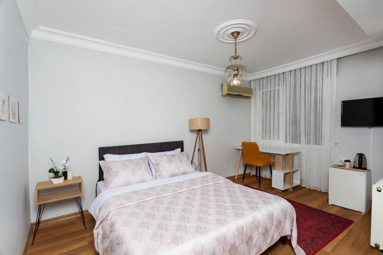 8 Rooms House Balcova Exterior photo